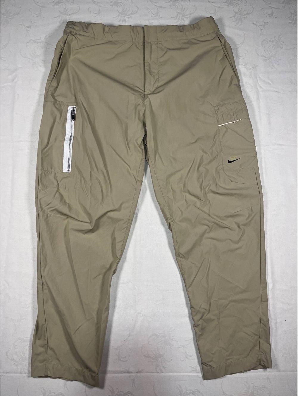Nike Sportswear Beige lightweight Cargo Utility Pants Unlined Size 36 Large